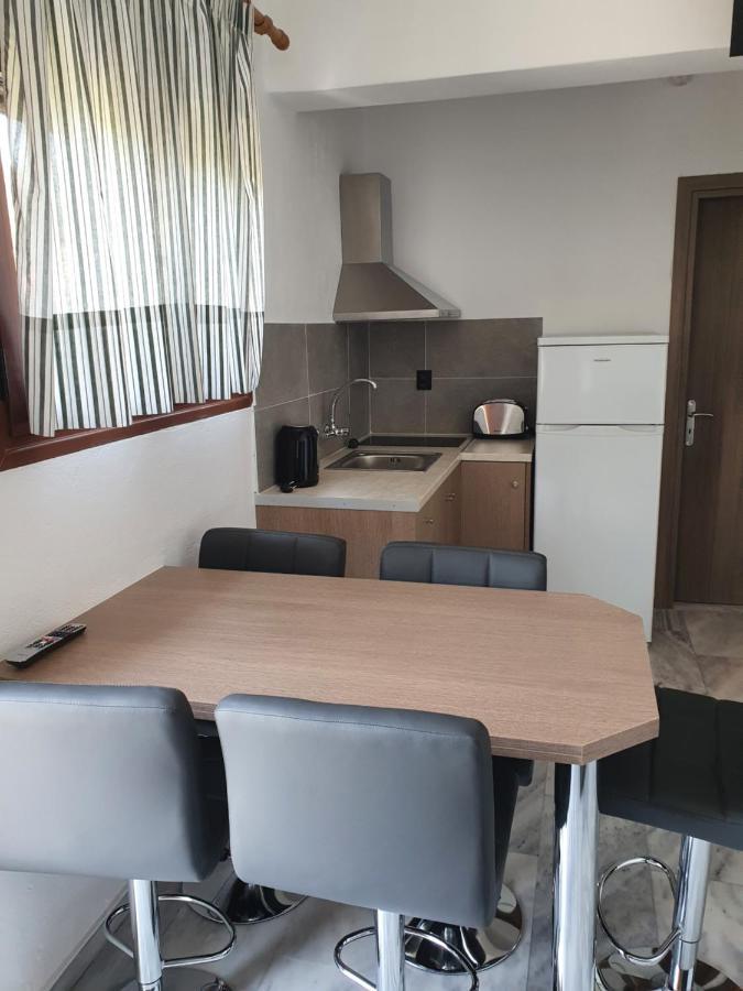 Kiki Studios Kalamákion Екстериор снимка