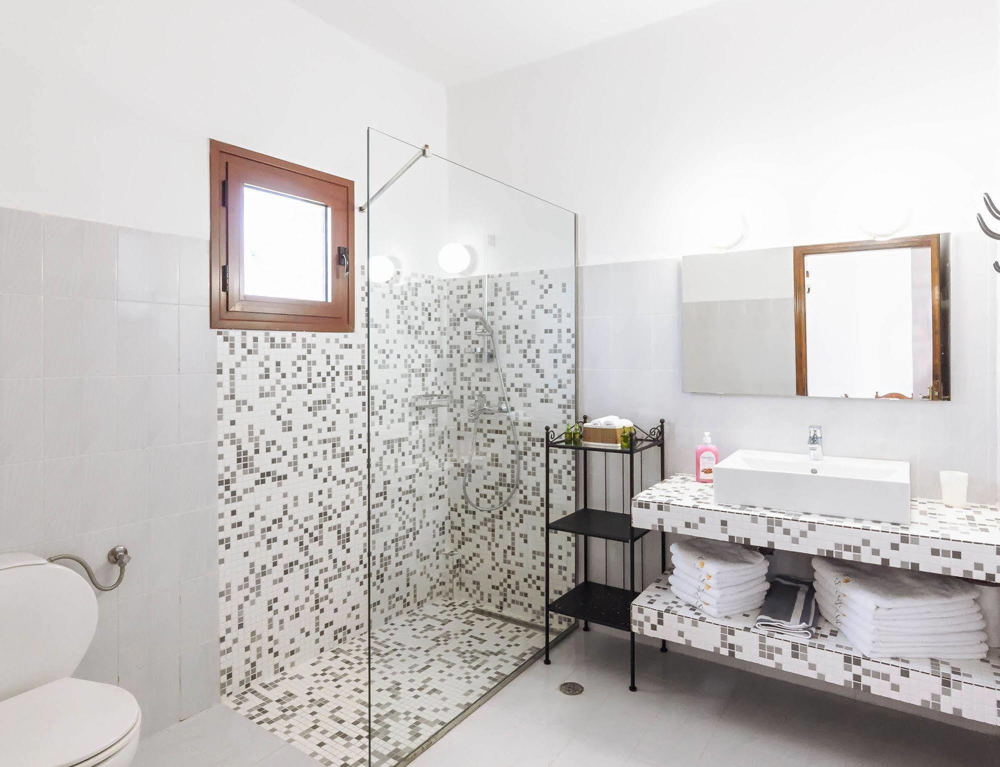 Kiki Studios Kalamákion Екстериор снимка
